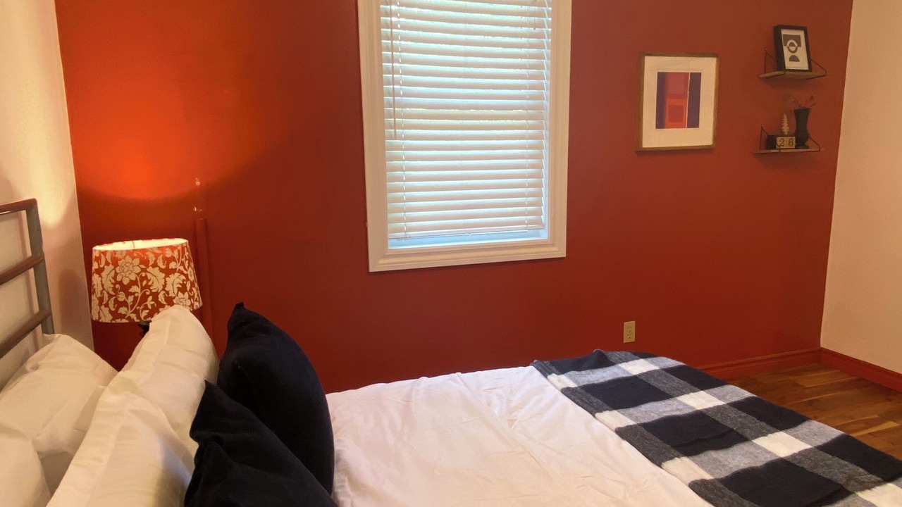 Photo of Bedroom in Lakeview