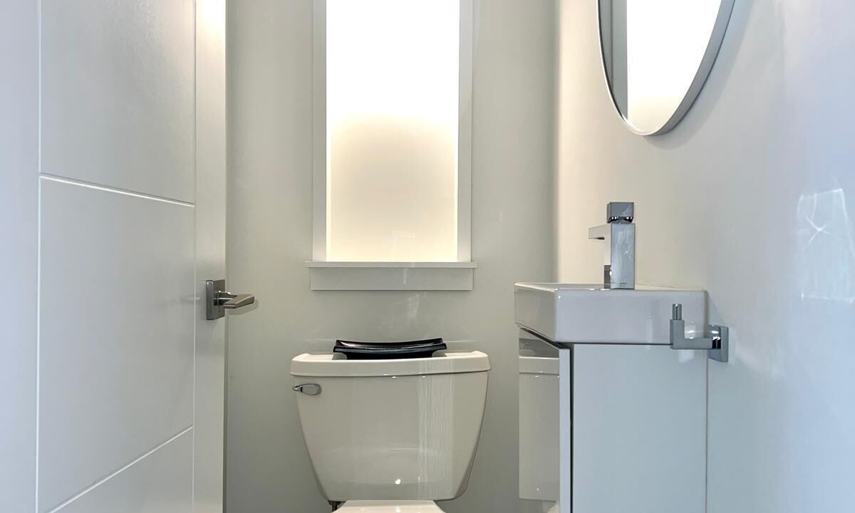 Photo of Bathroom in Fashion District