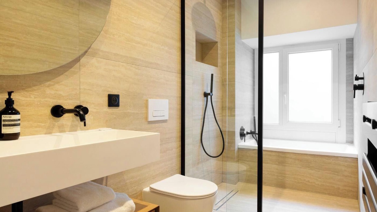 Photo of Bathroom in Val-de-Grace