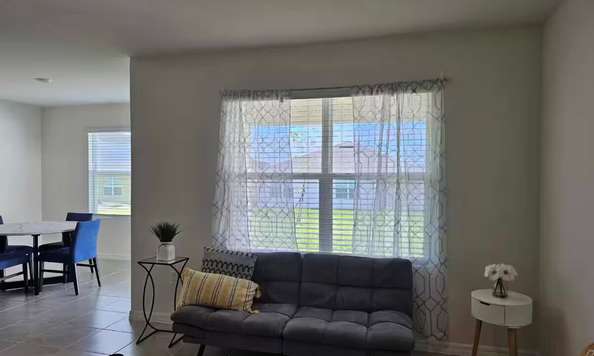 Photo of Livingroom in Winter Haven