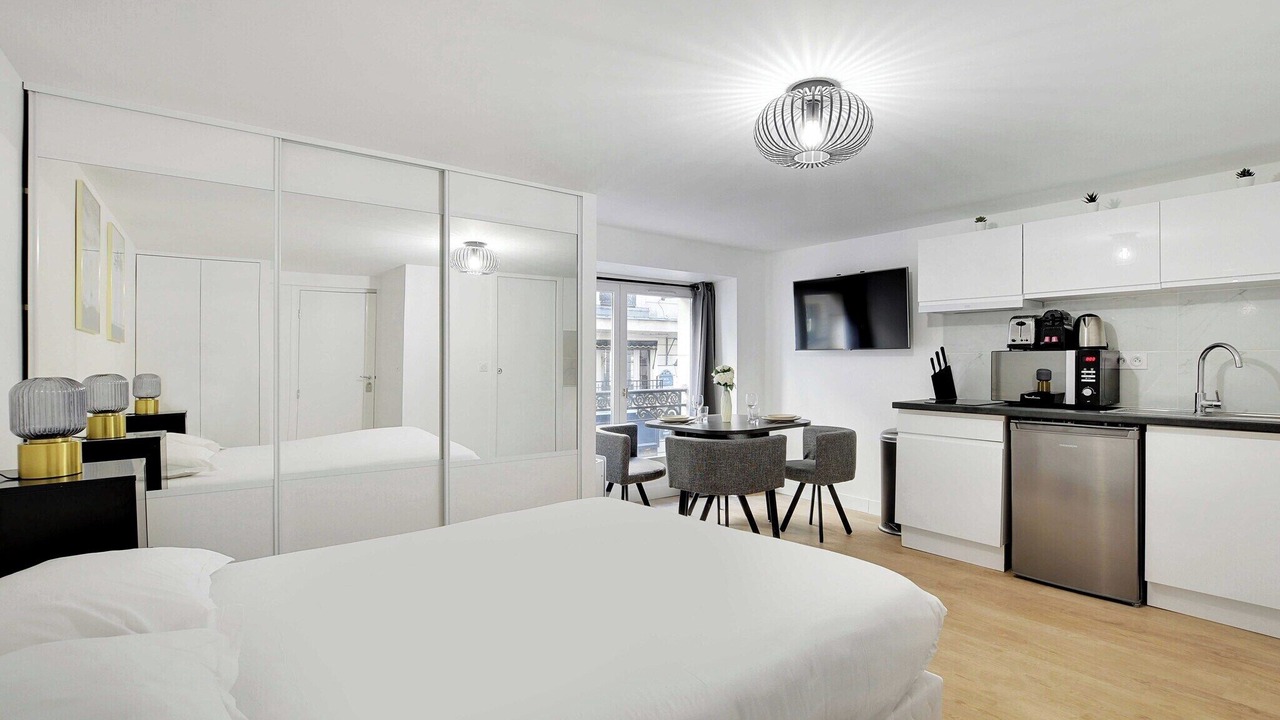 Photo of Bedroom in Quartier du Faubourg-Montmartre