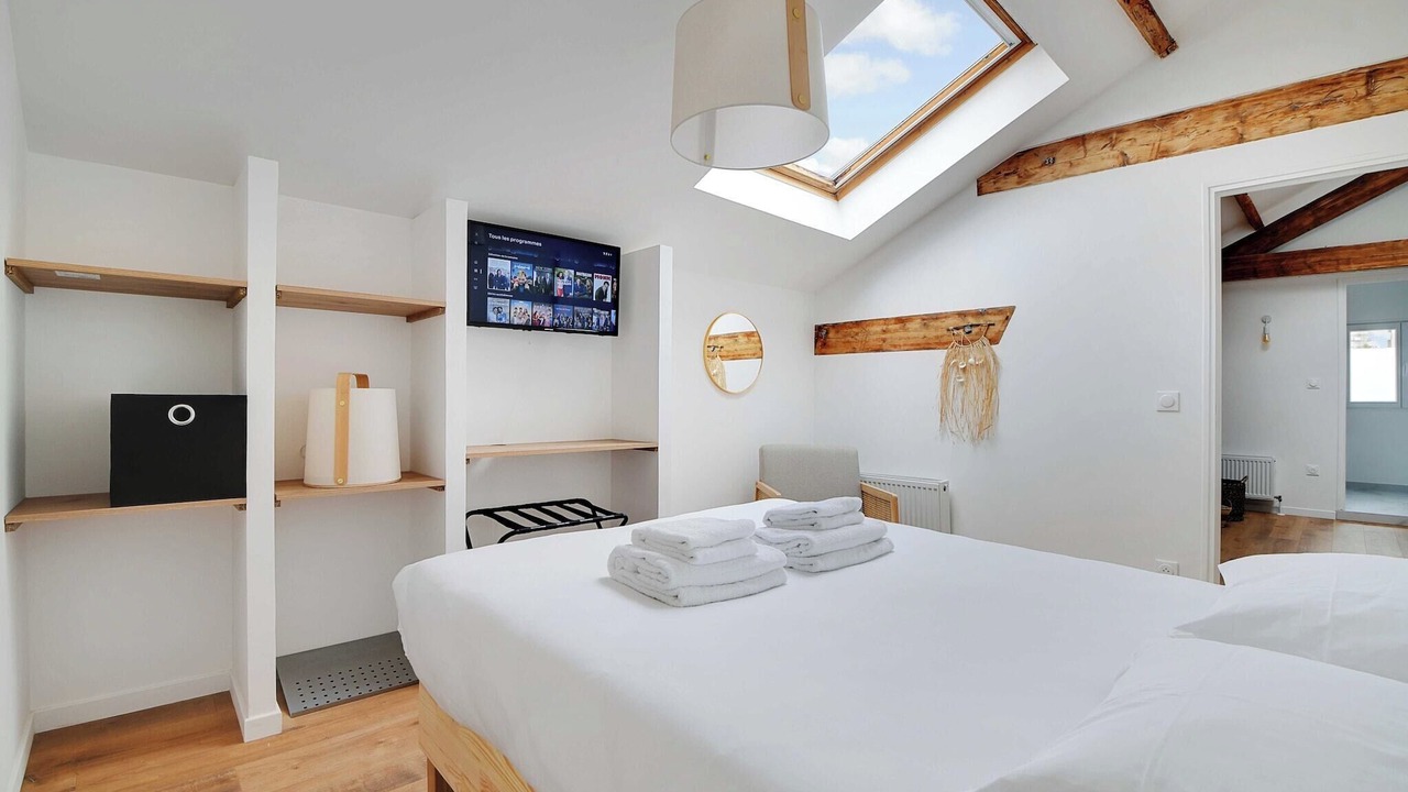 Photo of Bedroom in Les Puces de Saint-Ouen