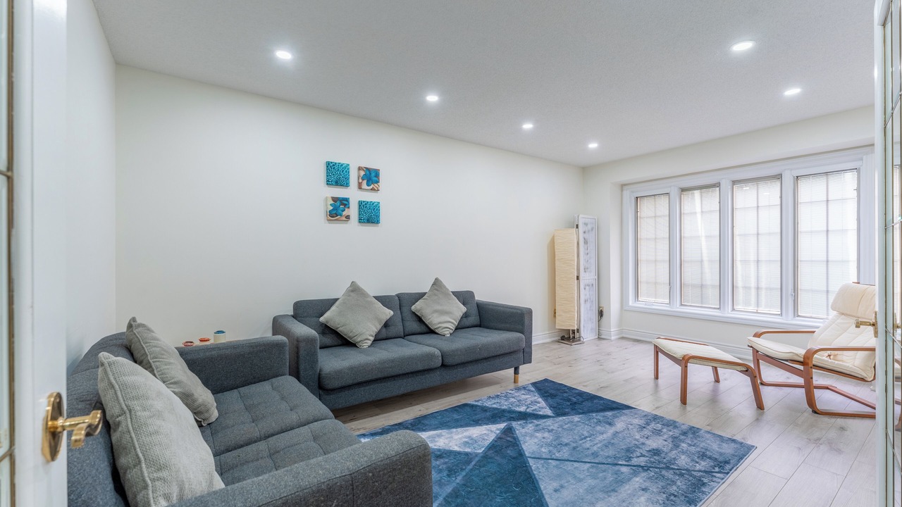 Photo of Livingroom in Brampton