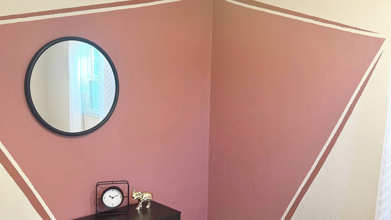 Photo of Bedroom in Carver City - Lincoln Gardens