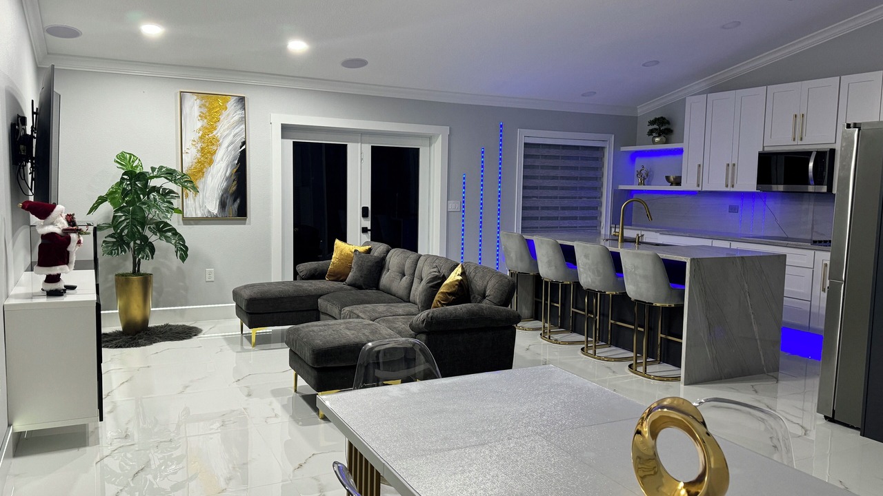 Photo of Livingroom in Mill Run
