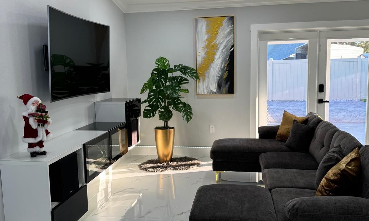 Photo of Livingroom in Mill Run