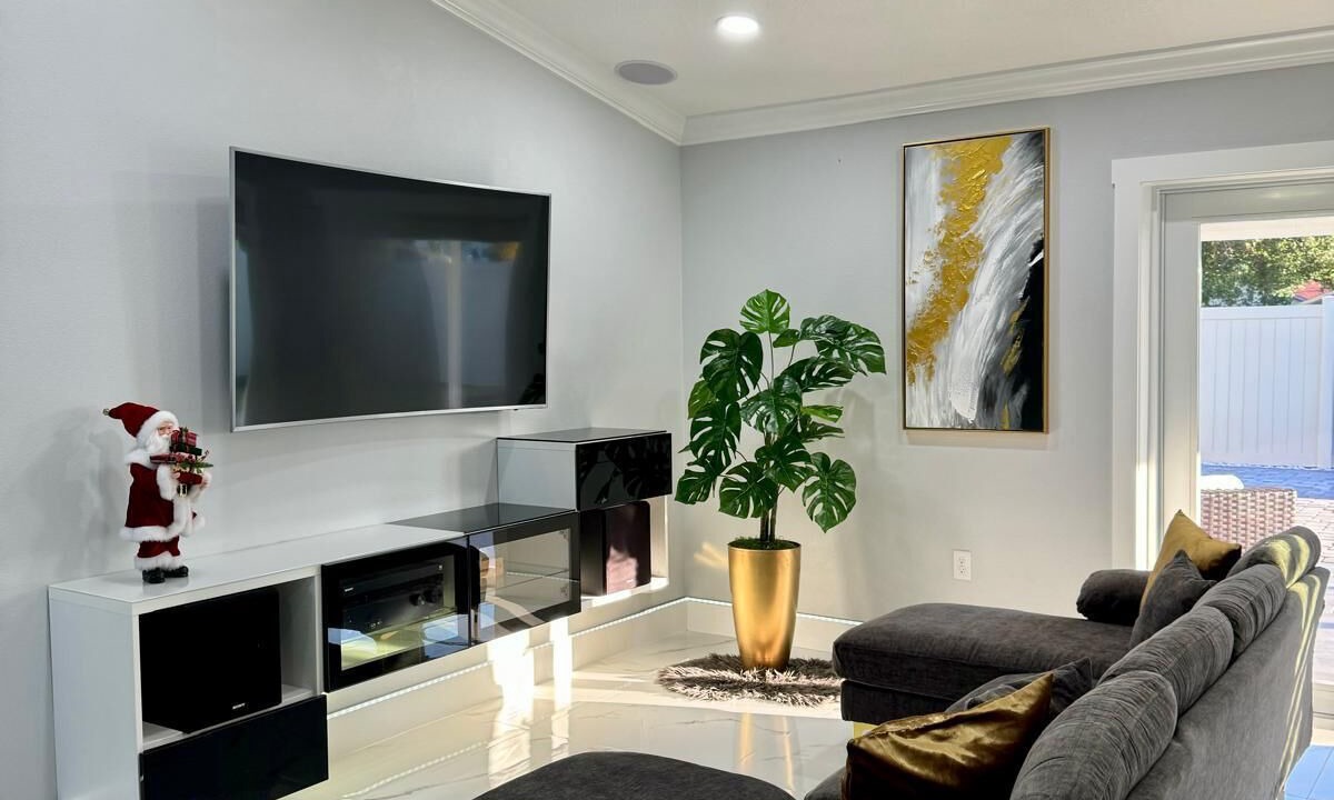Photo of Livingroom in Mill Run
