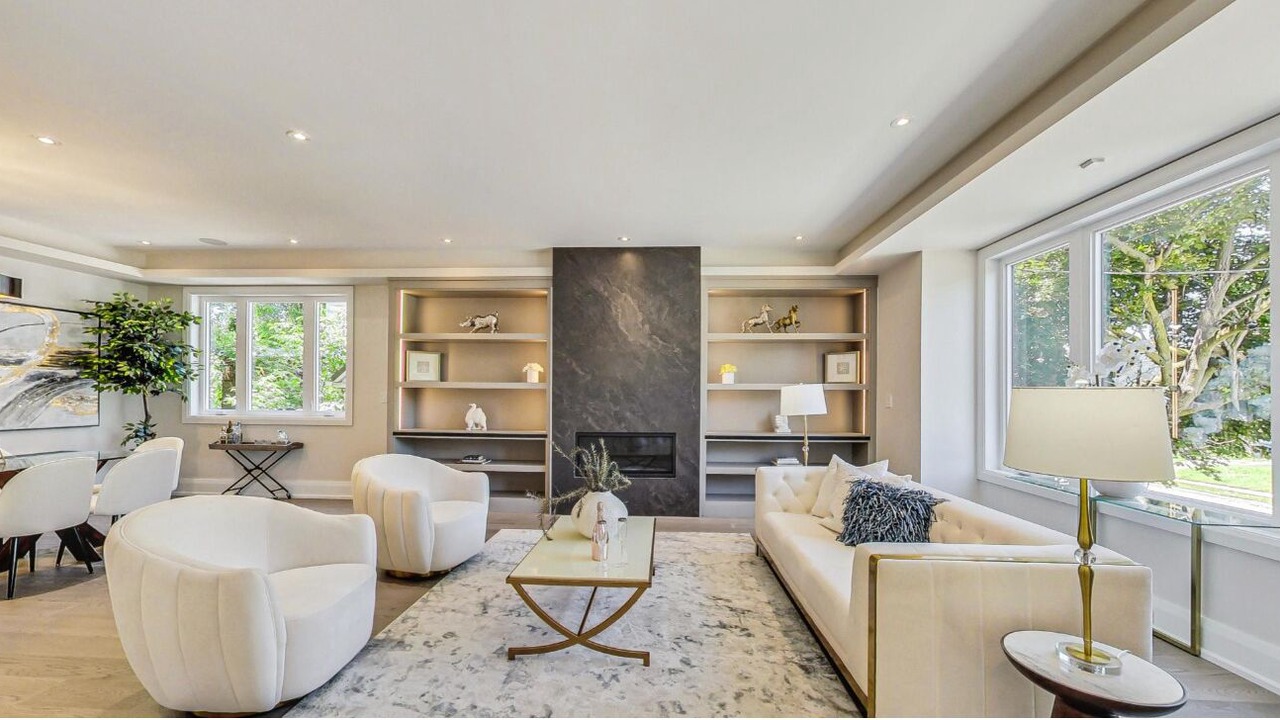 Photo of Livingroom in Englemount - Lawrence
