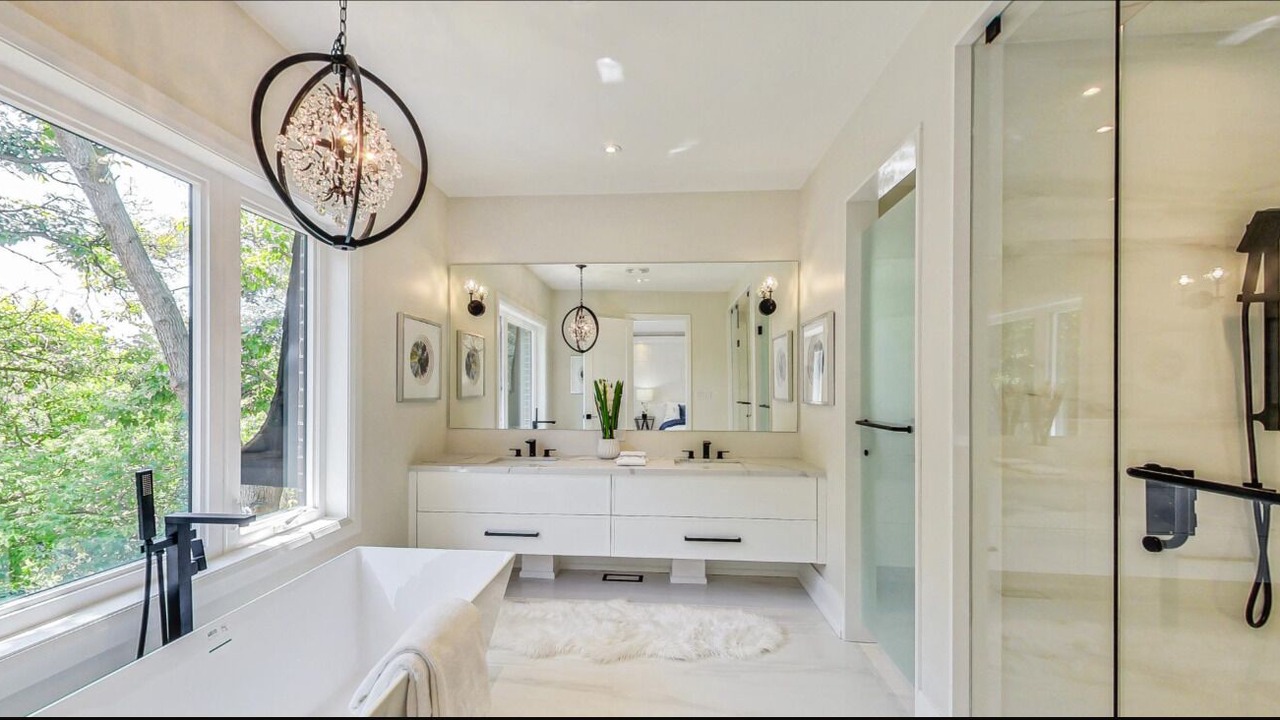 Photo of Bathroom in Englemount - Lawrence