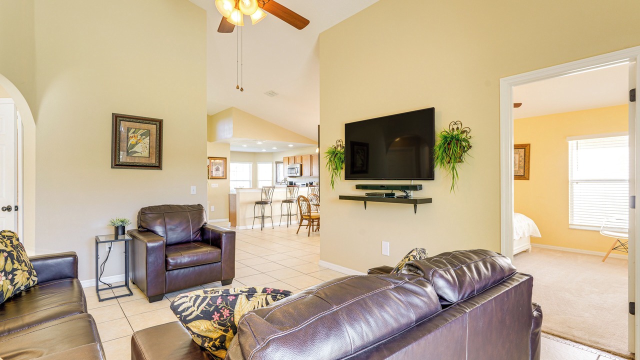 Photo of Livingroom in Westbury