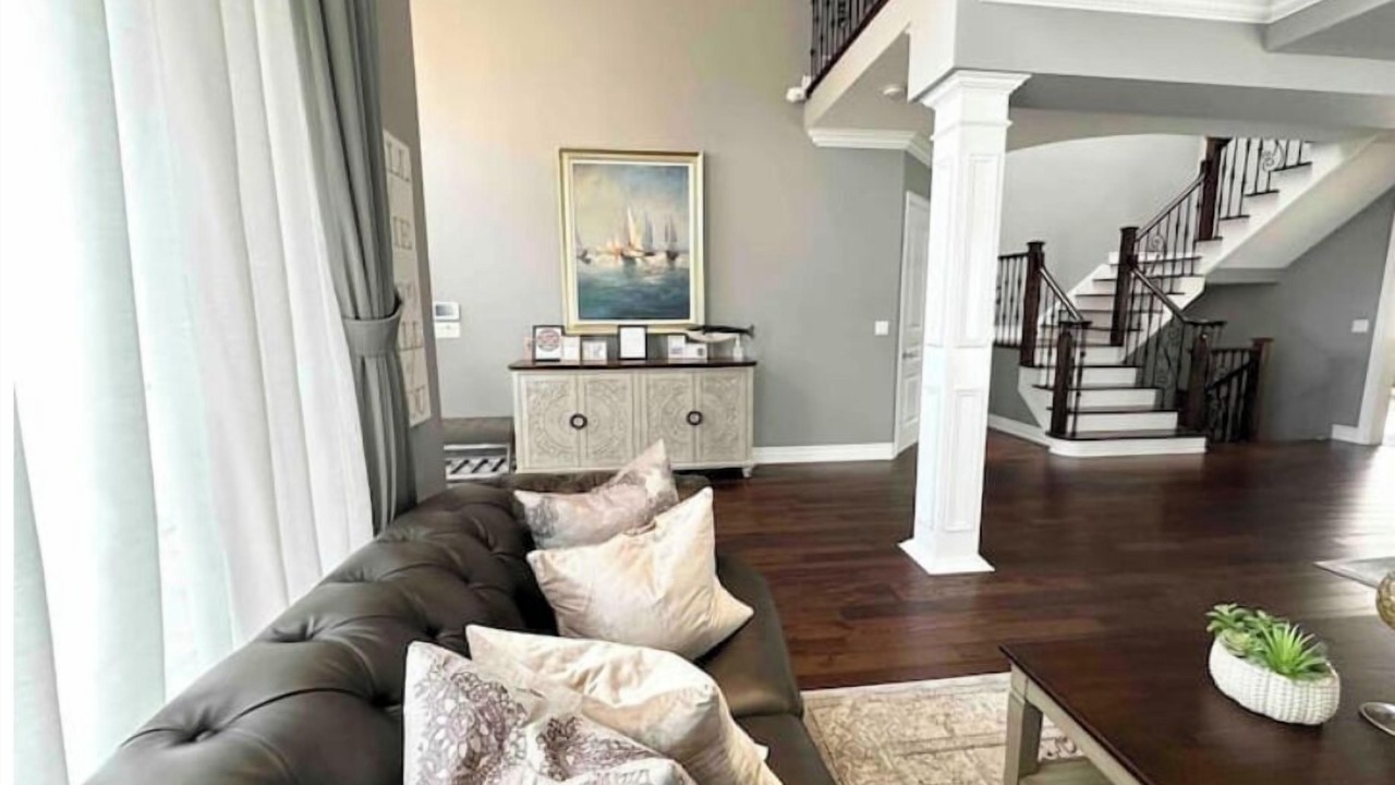 Photo of Livingroom in Richmond Hill