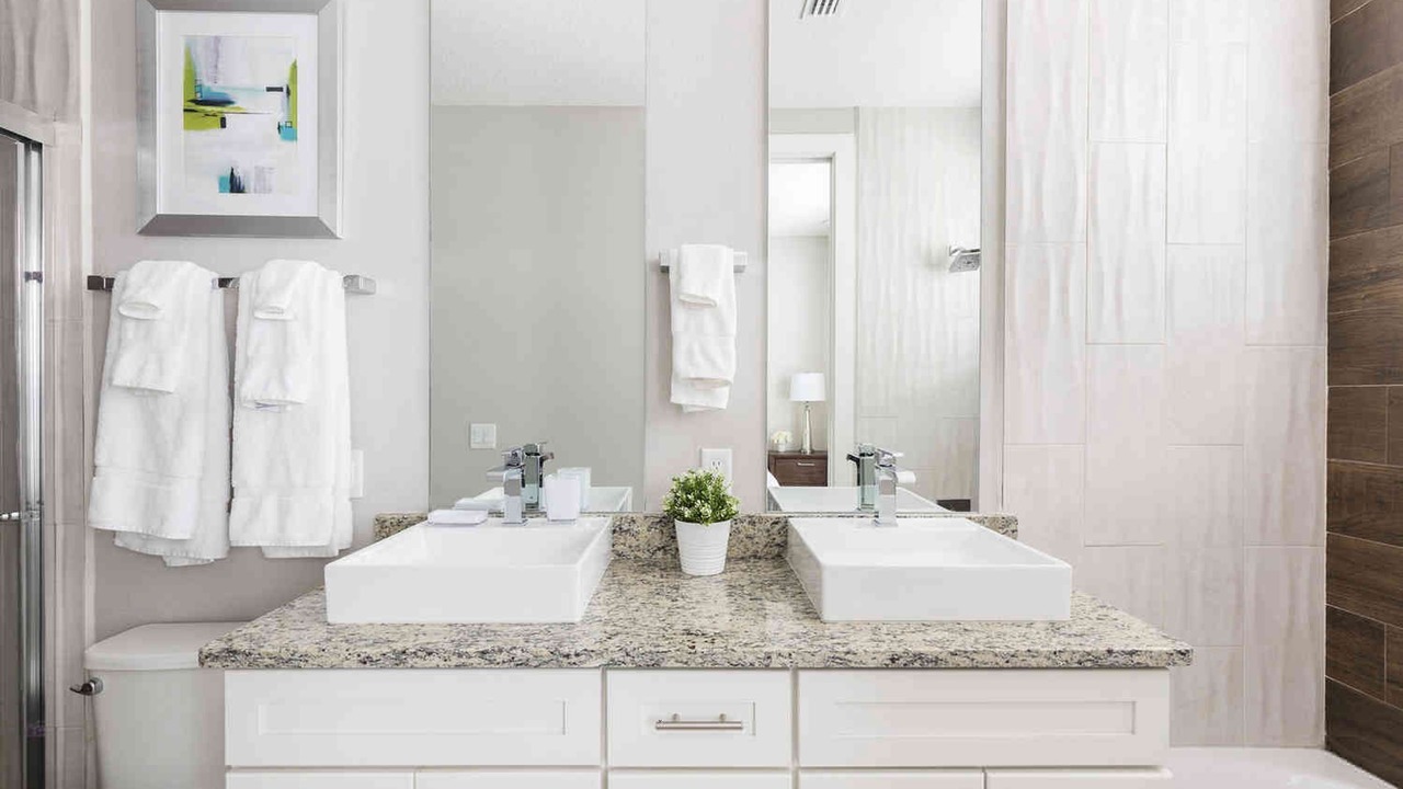 Photo of Bathroom in Crestwynd Bay