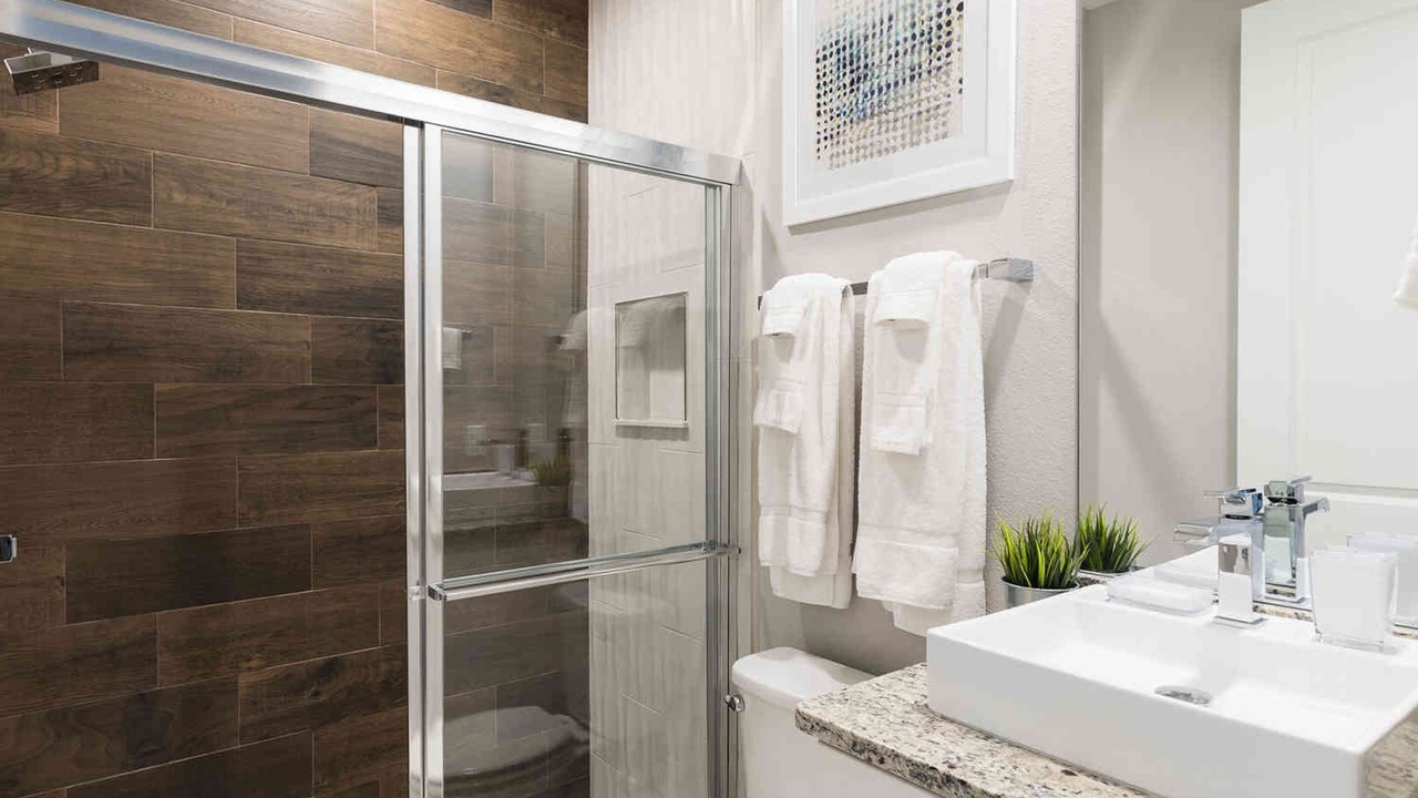 Photo of Bathroom in Crestwynd Bay