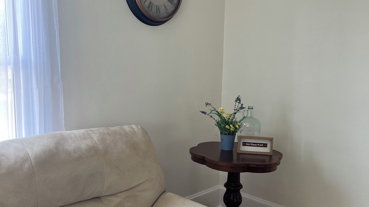 Photo of Livingroom in Belleville