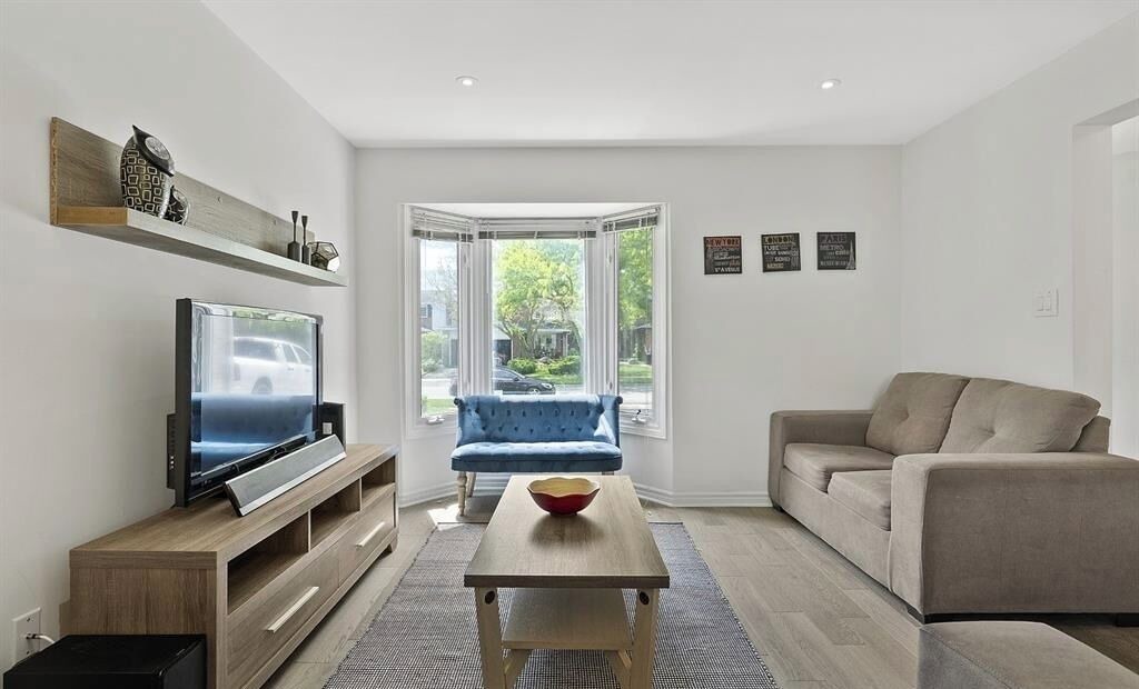 Photo of Livingroom in Burlington