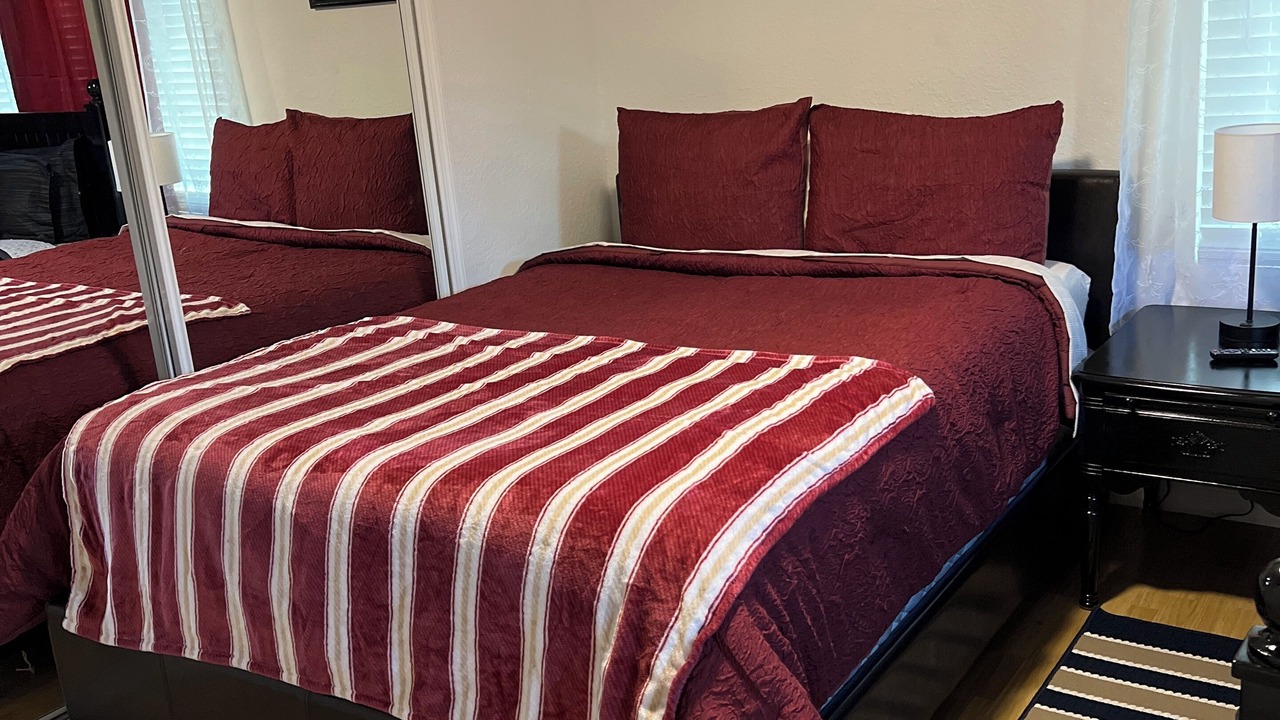 Photo of Bedroom in Oak Ridge