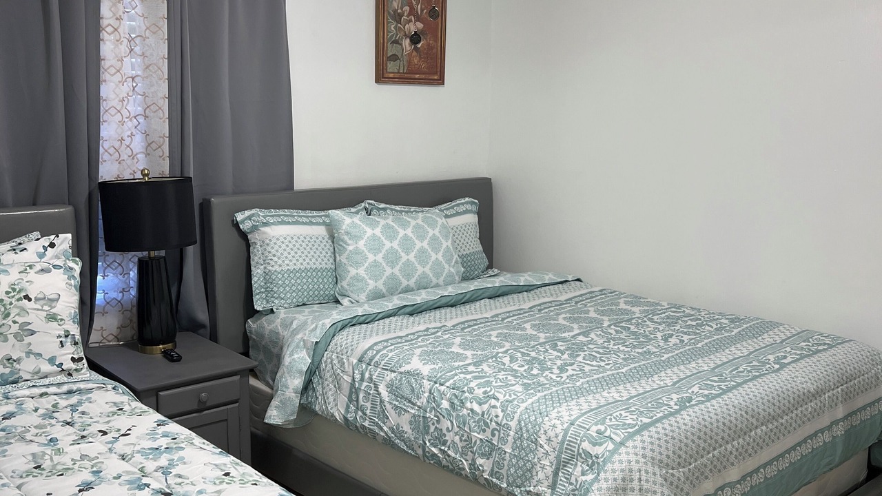 Photo of Bedroom in Oak Ridge
