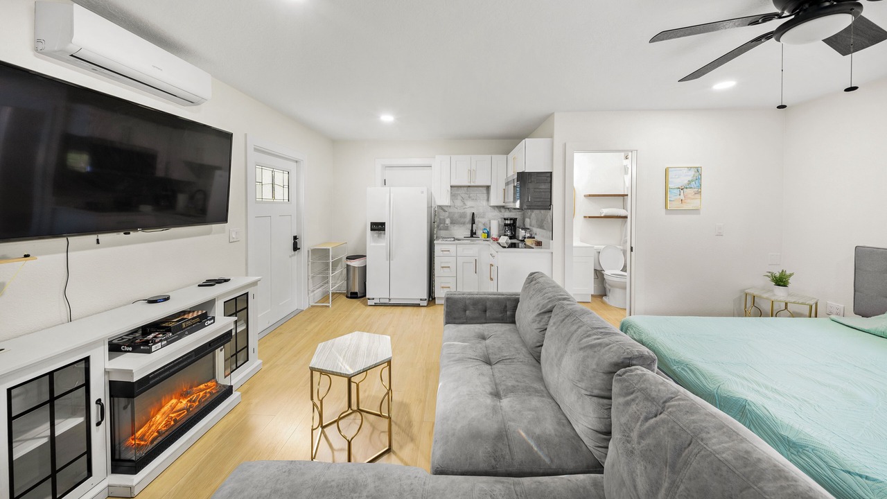 Photo of Livingroom in Carrollwood