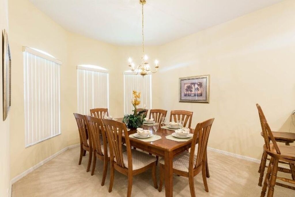 Photo of Livingroom in Hillcrest Estates