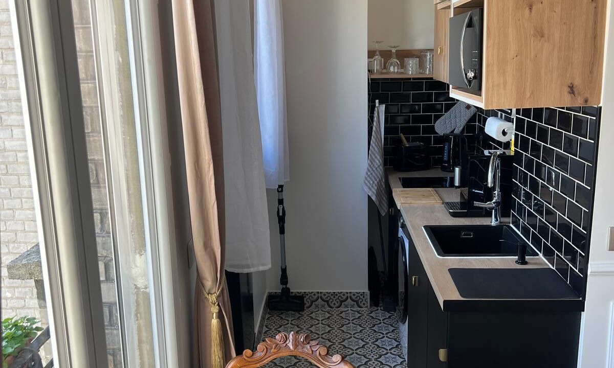 Photo of Kitchen in Les Puces de Saint-Ouen