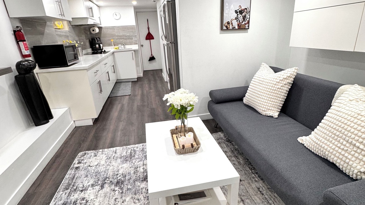Photo of Livingroom in Runnymede