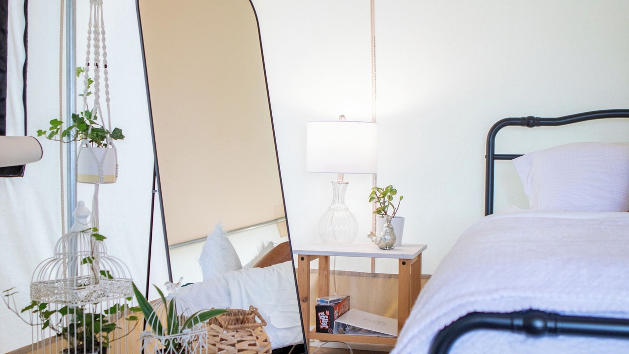 Photo of Bedroom in Mono