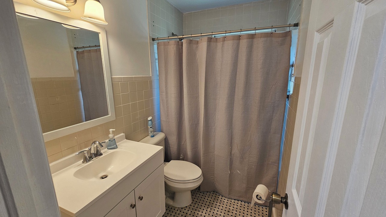 Photo of Bathroom in West Melbourne