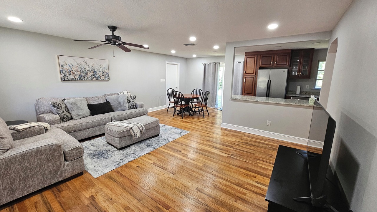 Photo of Livingroom in West Melbourne