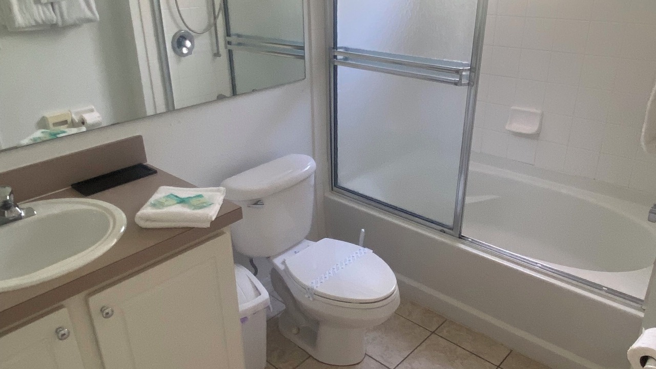Photo of Bathroom in Seasons