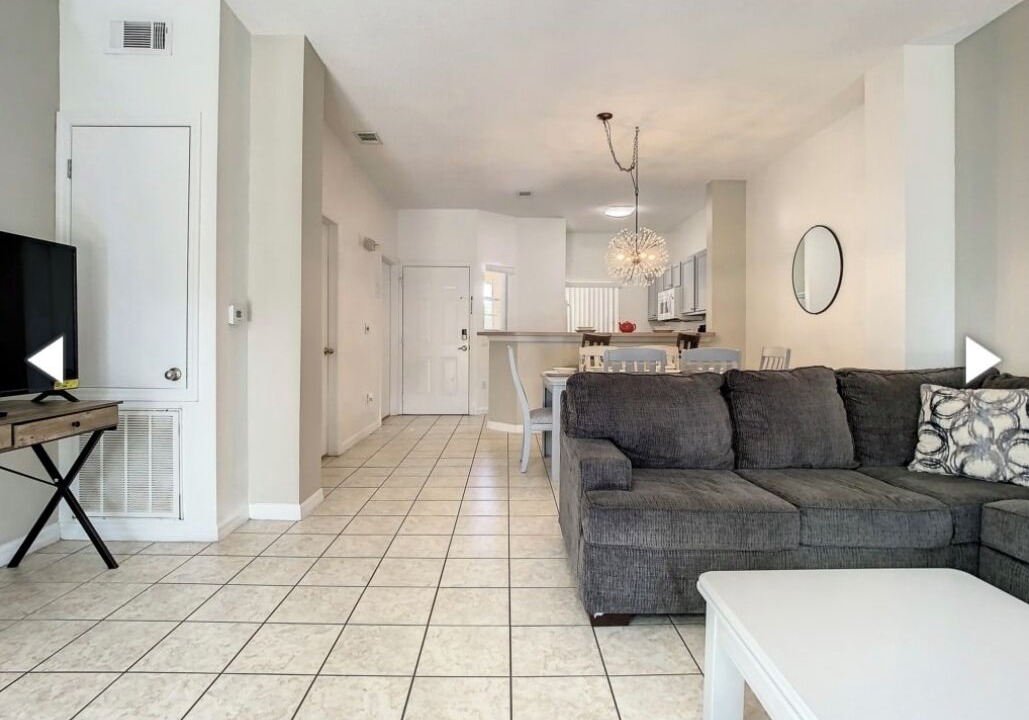 Photo of Livingroom in Seasons