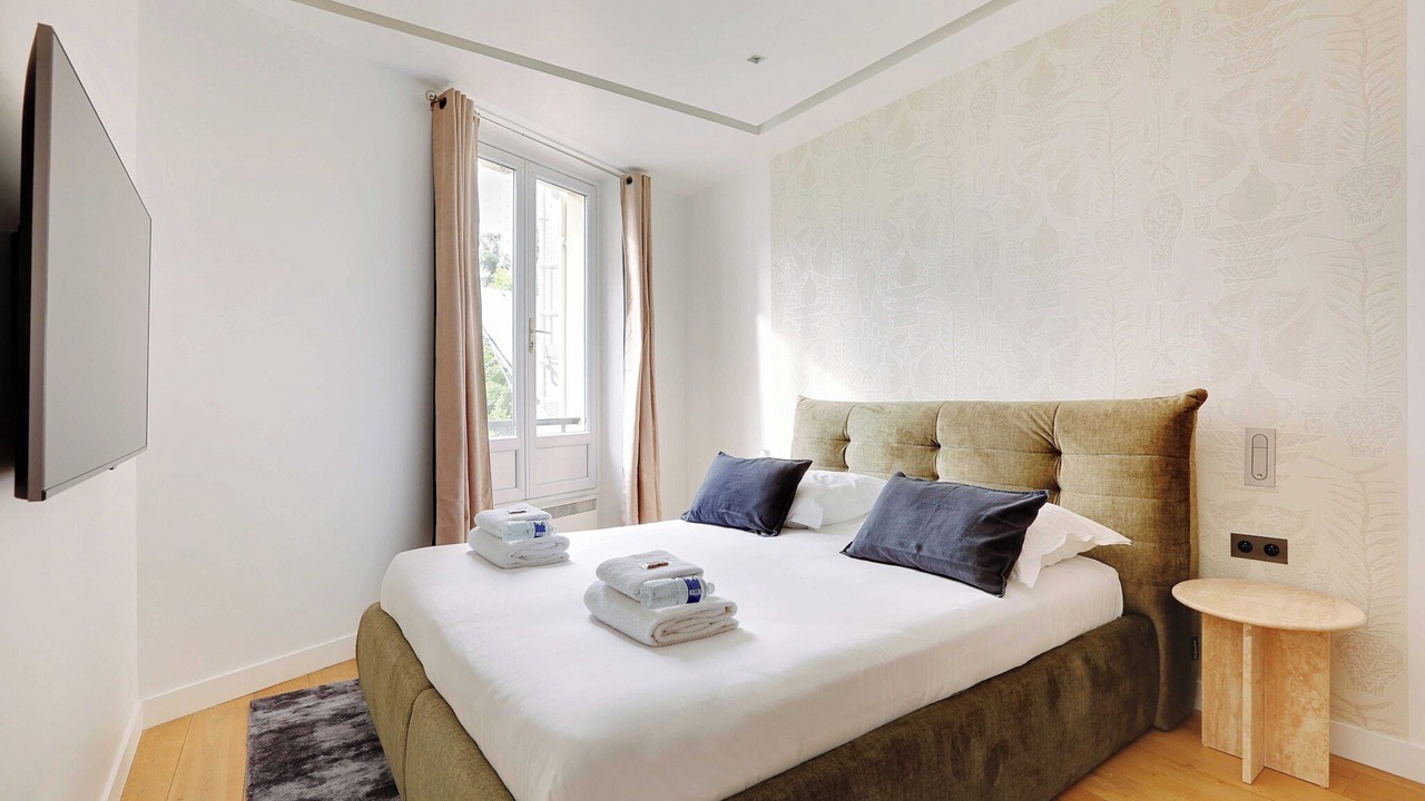 Photo of Bedroom in Levallois-Perret