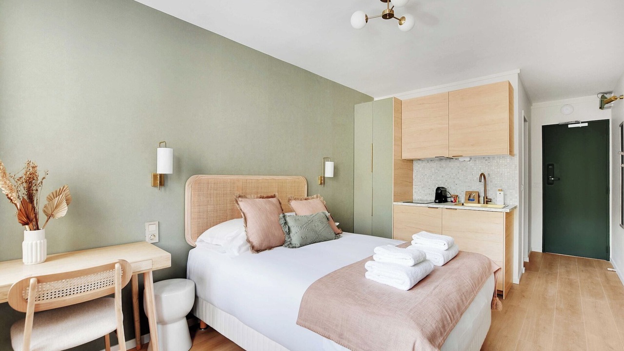 Photo of Bedroom in Meudon-la-Foret