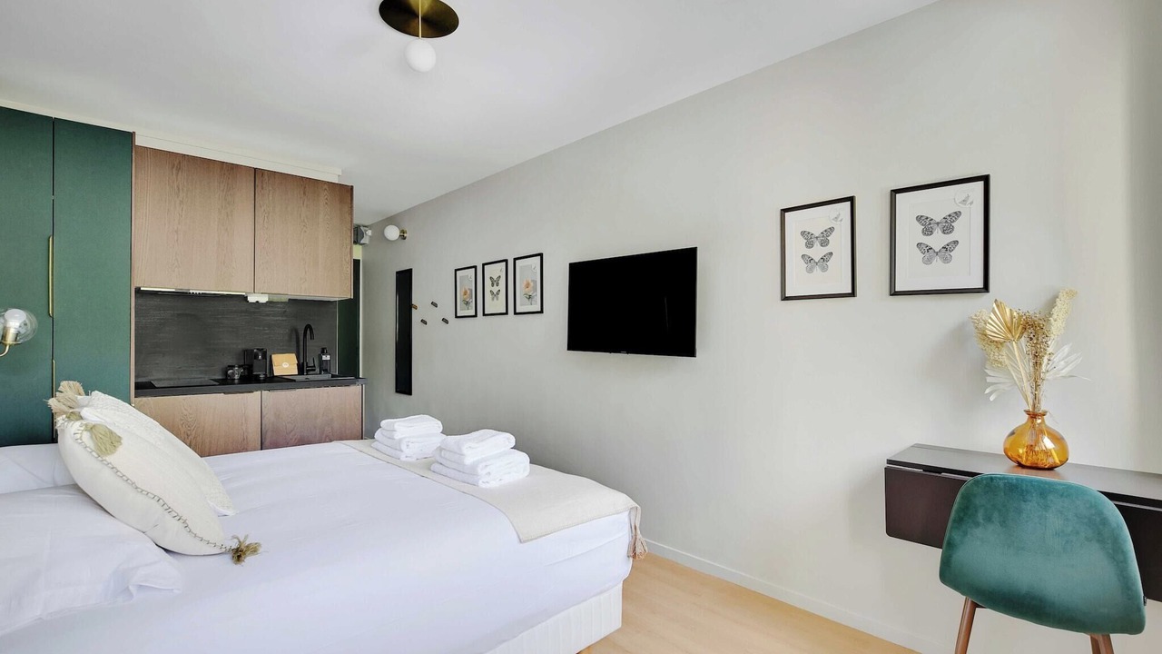 Photo of Bedroom in Meudon-la-Foret