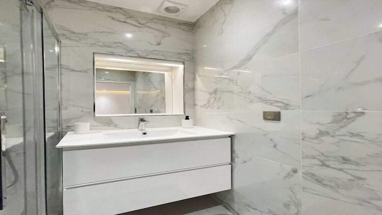 Photo of Bathroom in Chaussee-d'Antin
