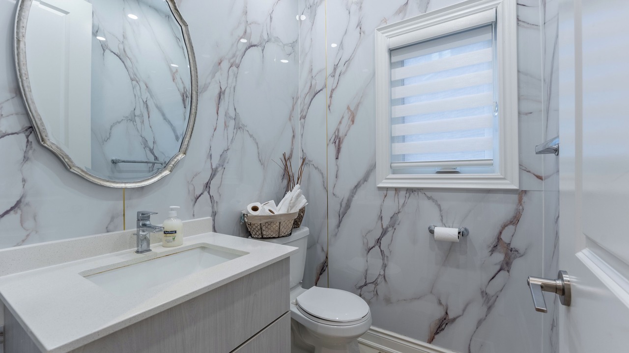 Photo of Bathroom in York Regional Municipality