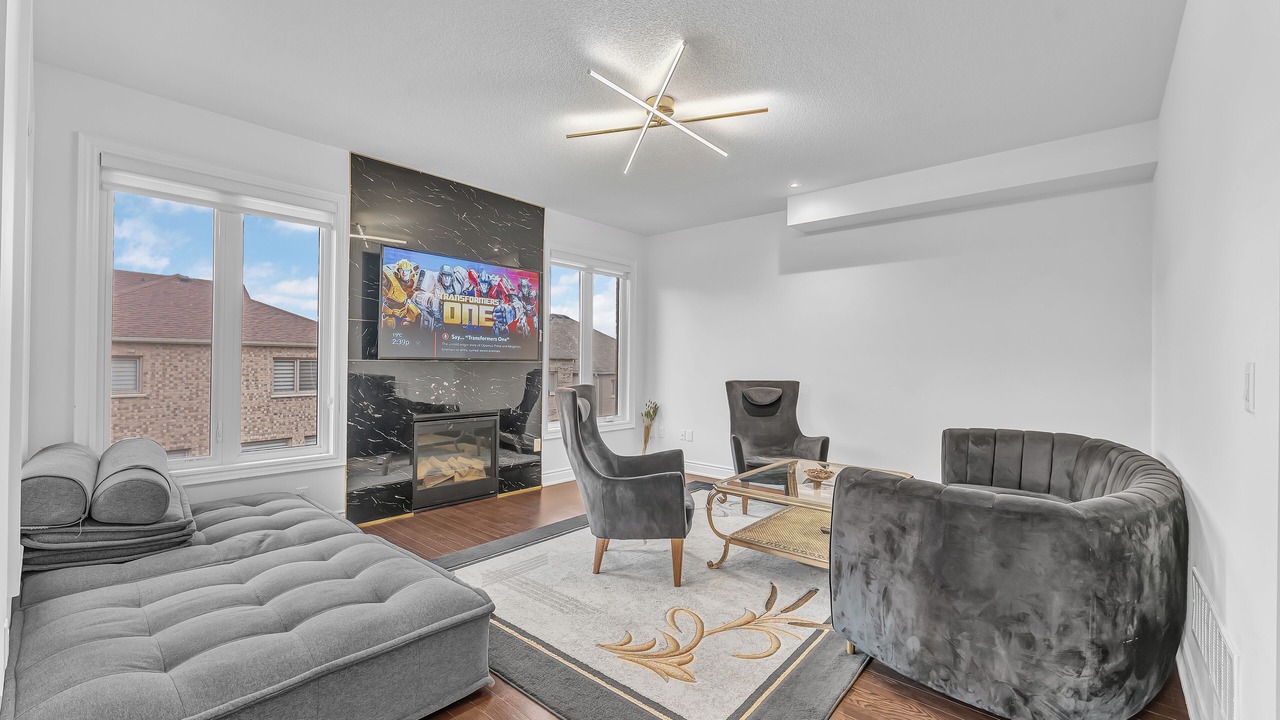 Photo of Livingroom in York Regional Municipality