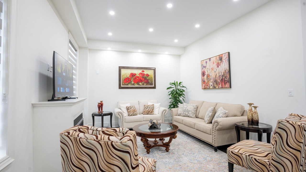 Photo of Livingroom in Adjala-Tosorontio