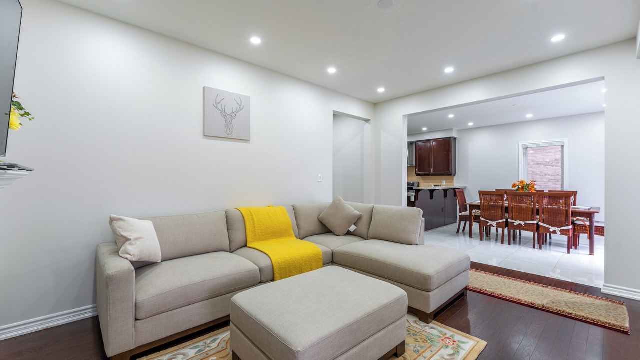 Photo of Livingroom in Brampton