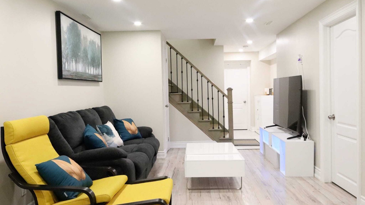 Photo of Livingroom in West Hill