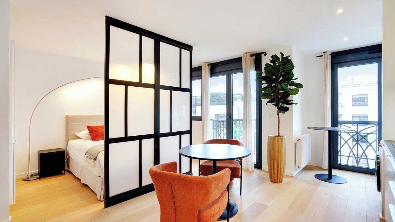 Photo of Bedroom in Levallois-Perret