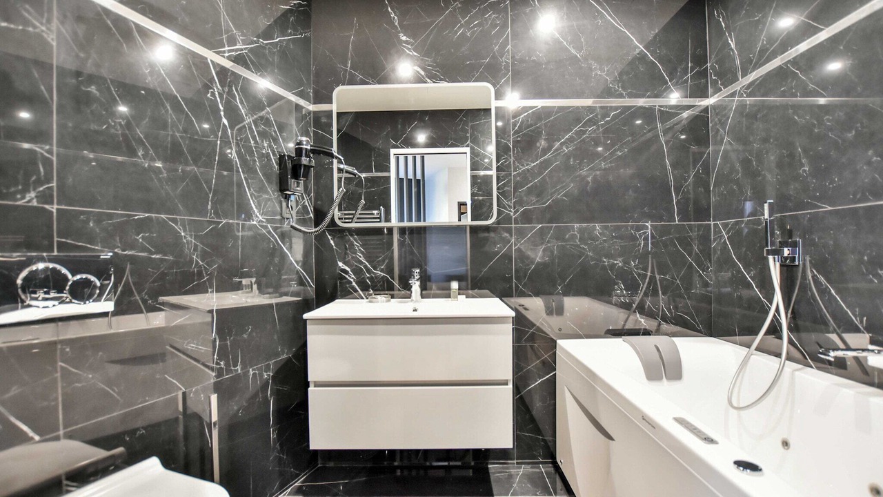 Photo of Bathroom in Chaussee-d'Antin