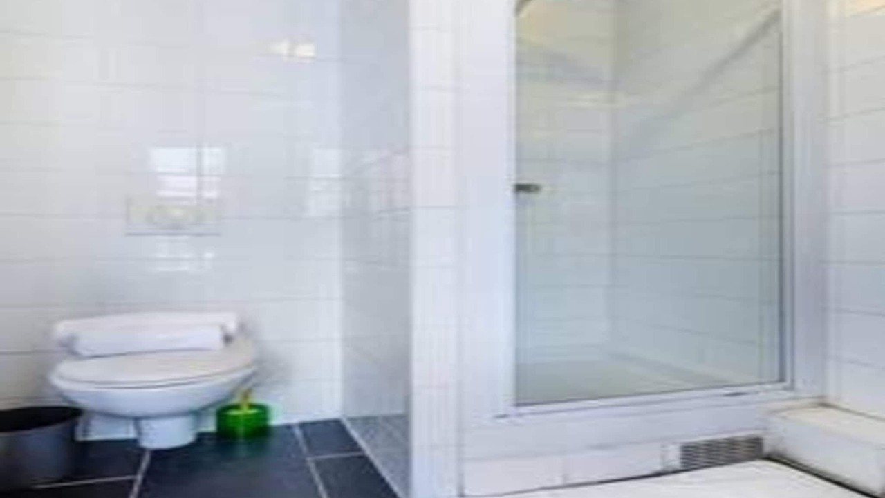 Photo of Bathroom in Pantin