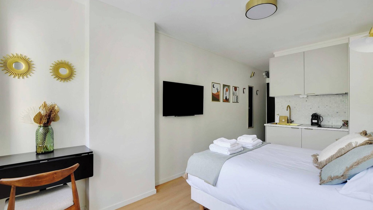 Photo of Bedroom in Meudon-la-Foret
