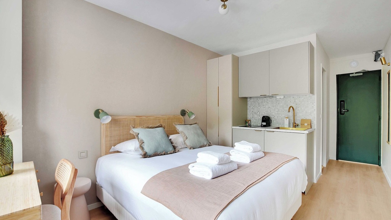 Photo of Bedroom in Meudon-la-Foret