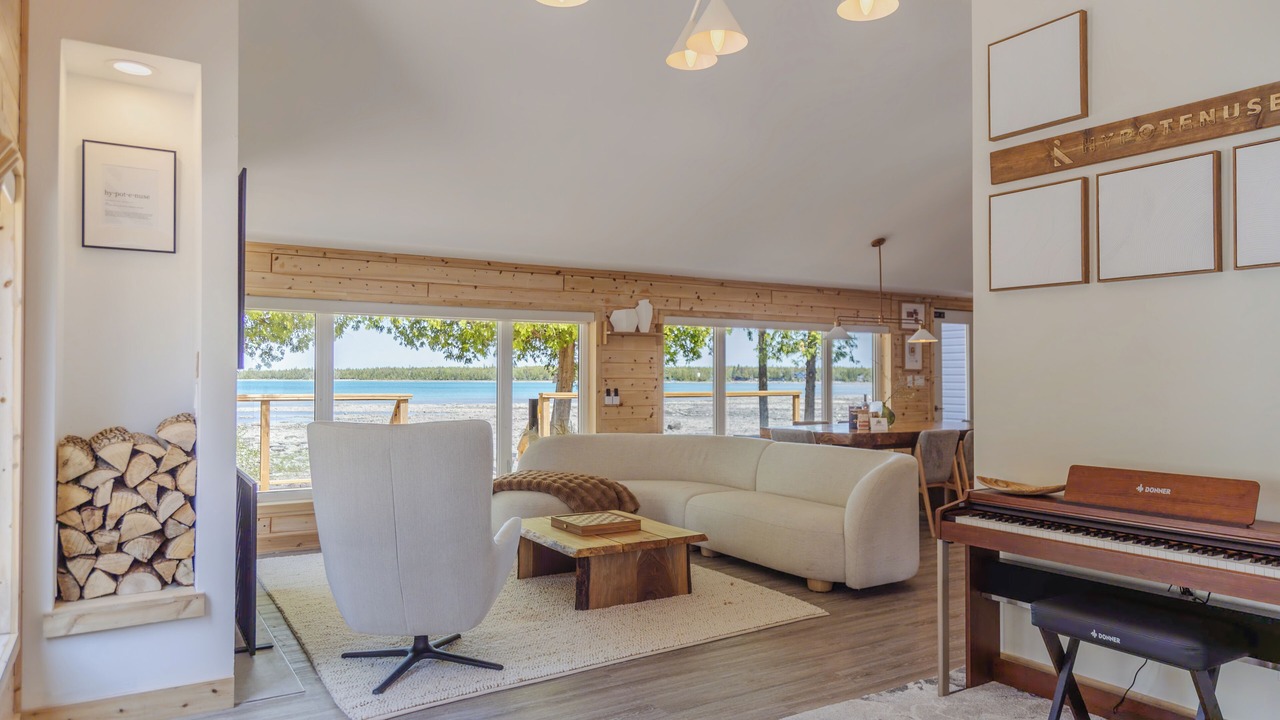 Photo of Livingroom in Northern Bruce Peninsula