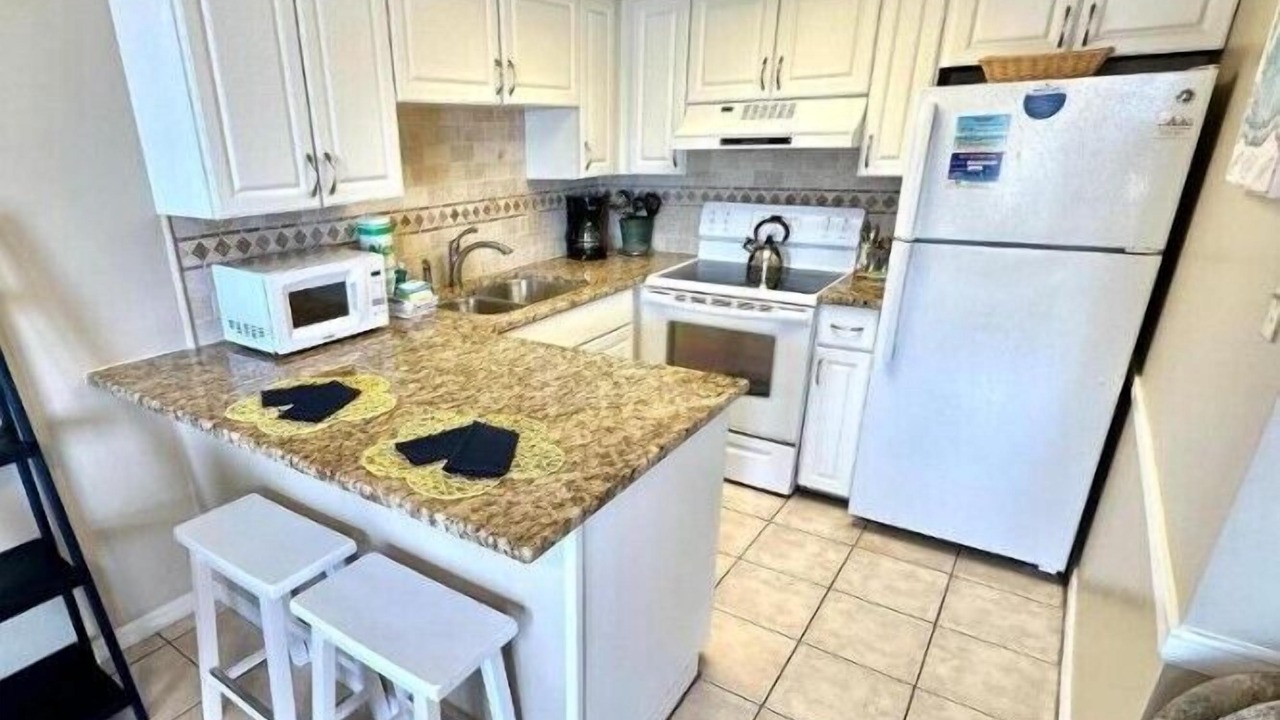Photo of Others in Avalon Beach Estates