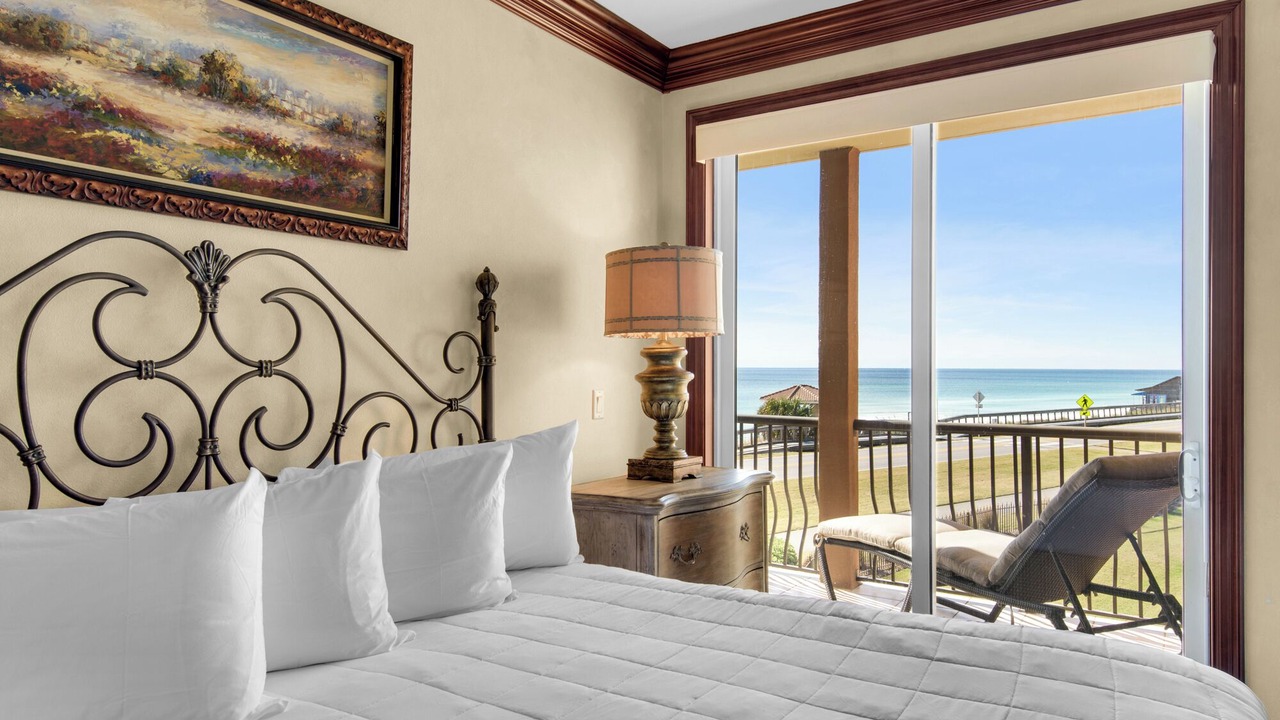 Photo of Patio Balcony in Emerald Waters Village