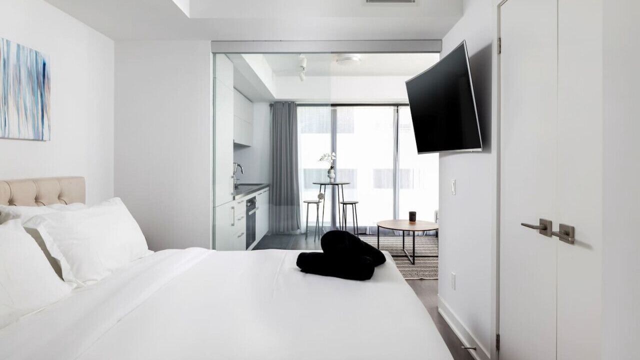 Photo of Bedroom in Bloor-Yorkville