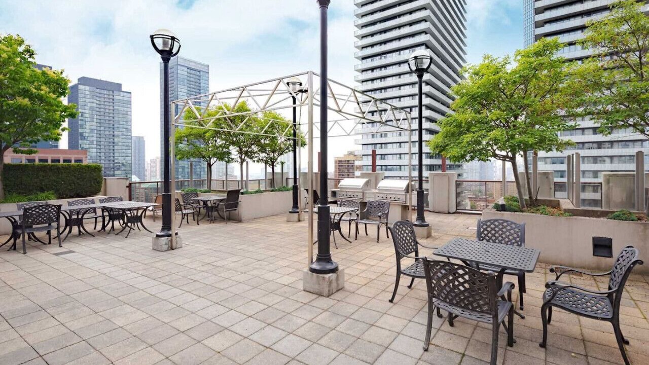 Photo of Outdoor in Yorkville