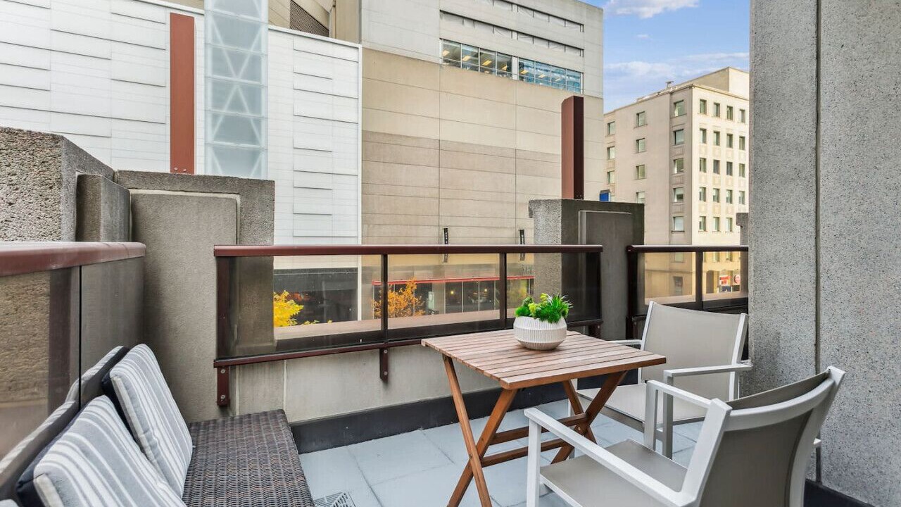 Photo of Outdoor in Yorkville